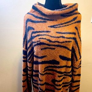 JustFab Plus Tiger Stripe Sweater